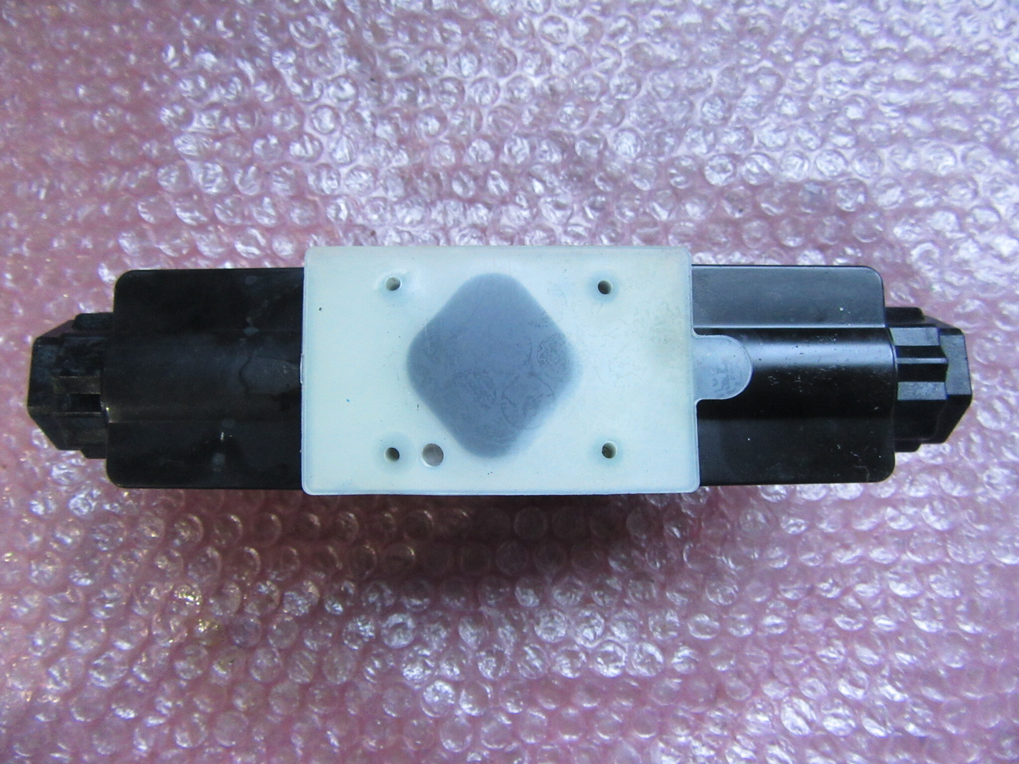 TOKIMEC 電磁切替弁 DG4V-3-60-M-P2-T-7-52