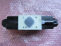 TOKIMEC 電磁切替弁 DG4V-3-60-M-P2-T-7-52