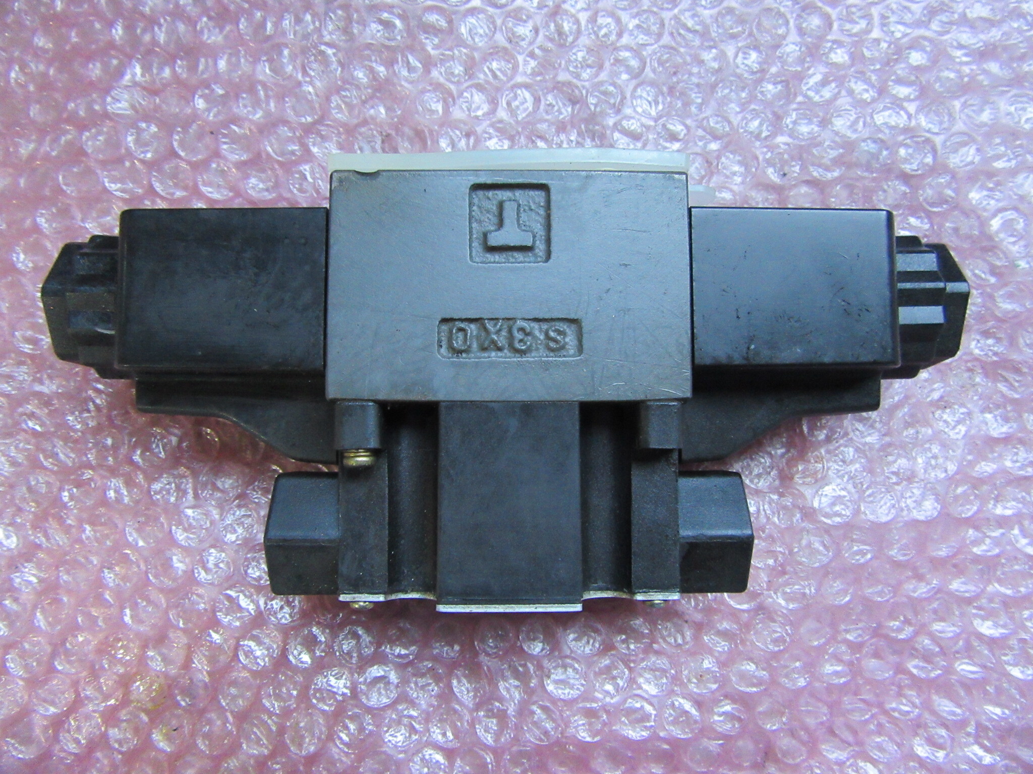 TOKIMEC 電磁切替弁 DG4V-3-60-M-P2-T-7-52