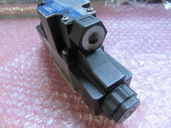 TOKIMEC 電磁切替弁 DG4V-3-60-M-P2-T-7-52