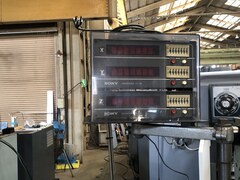 新潟 万能フライス 3UM