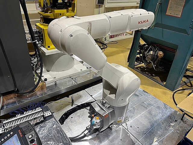 KUKA ロボット KR10R1100-2