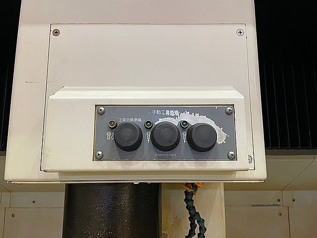 オークマ 立型マシニングセンター MB-66VB