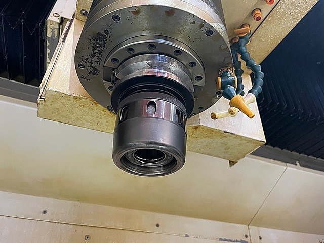 オークマ 立型マシニングセンター MB-66VB