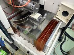 東芝機械(Ahibaura Machine) 超精密マシニングセンター UVM-100A