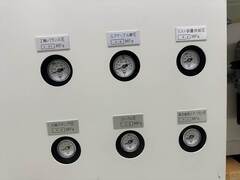 東芝機械(Ahibaura Machine) 超精密マシニングセンター UVM-100A
