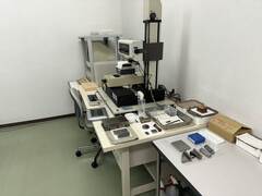 東芝機械(Ahibaura Machine) 超精密マシニングセンター UVM-100A