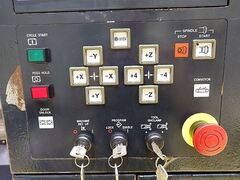 ヤマザキマザック 立型マシニングセンター VCN-410A