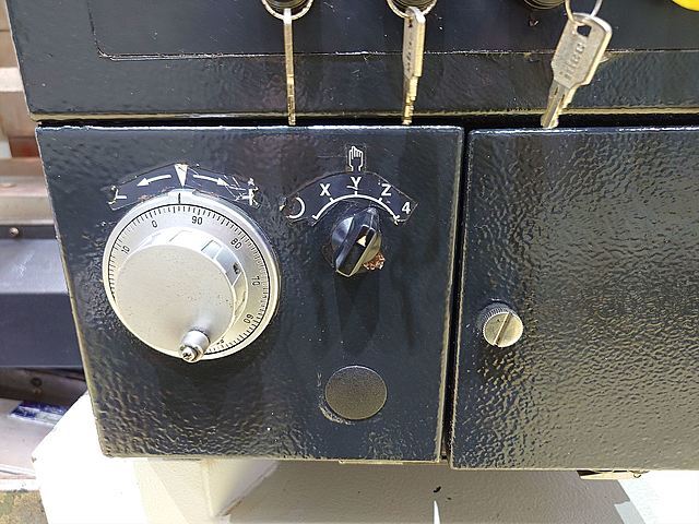 ヤマザキマザック 立型マシニングセンター VCN-410A