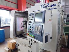 宇都宮製作所 NC工具研削盤 TGR-200