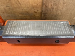 可傾形電磁チャック 110×380