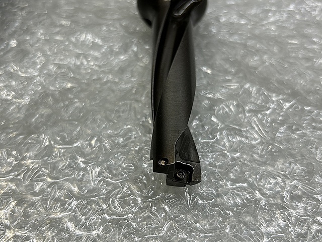 サンドビック スローアウェイドリル 880-D1800L25-04