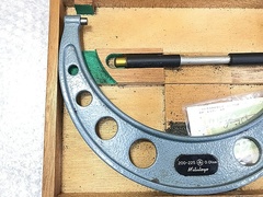ミツトヨ 外側マイクロメーター M810-225
