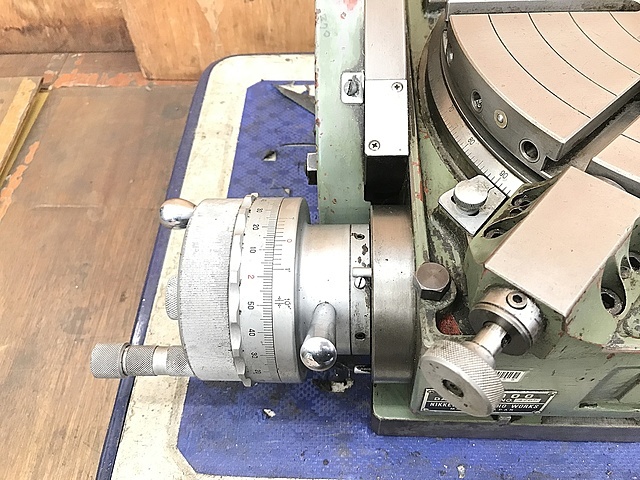 日研 万能割出傾斜円テーブル NST-300
