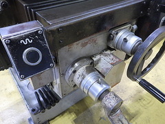 日立精工 ひざ型フライス 2MW-V