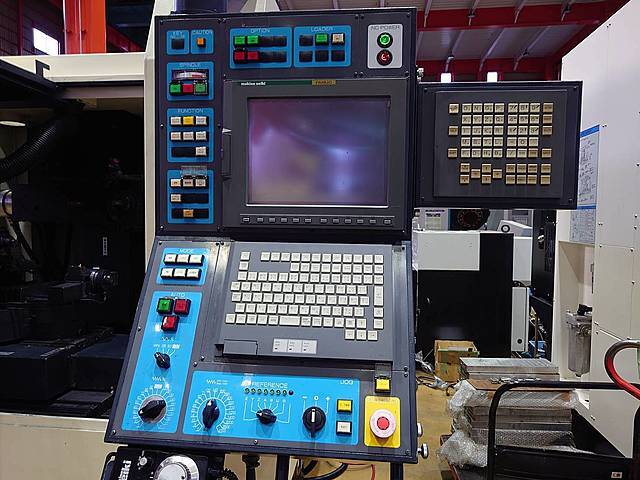 牧野フライス製作所 NC工具研削盤 CNS3