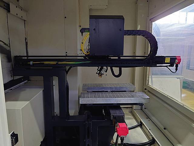 牧野フライス製作所 NC工具研削盤 CNS3