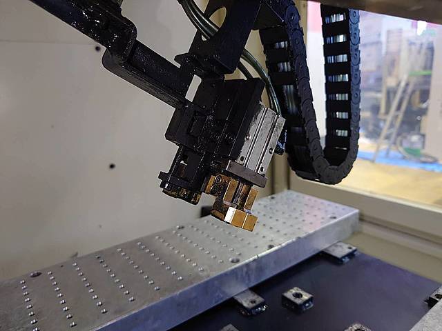 牧野フライス製作所 NC工具研削盤 CNS3