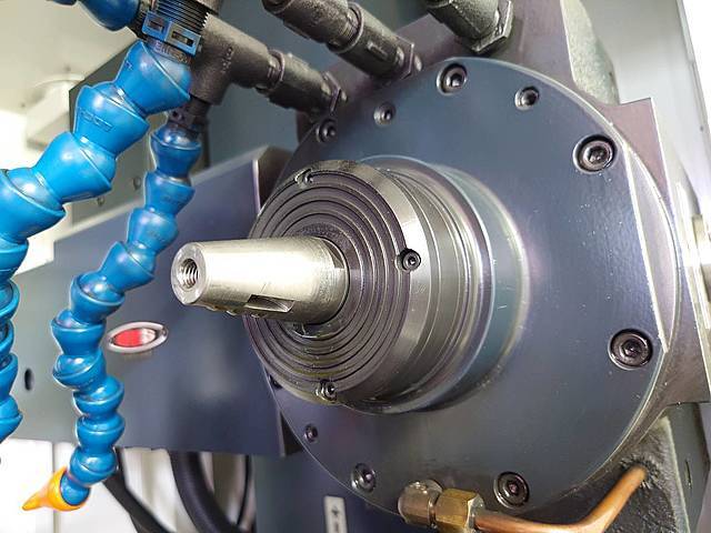 牧野フライス製作所 NC工具研削盤 CNS3