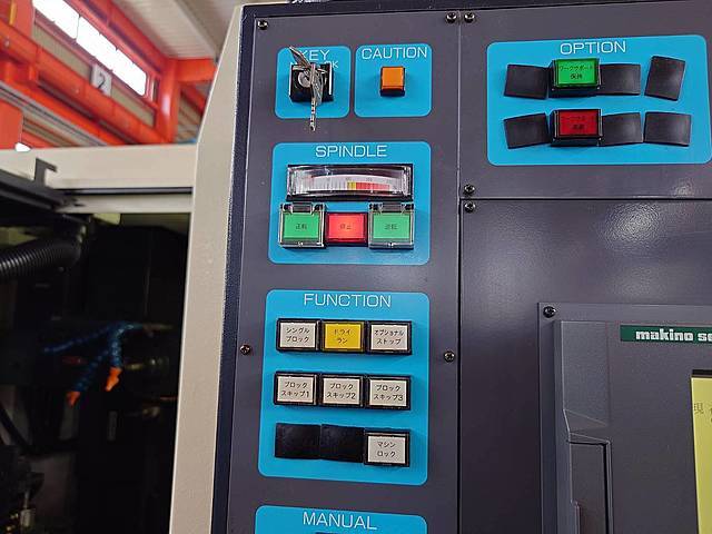 牧野フライス製作所 NC工具研削盤 CNS3