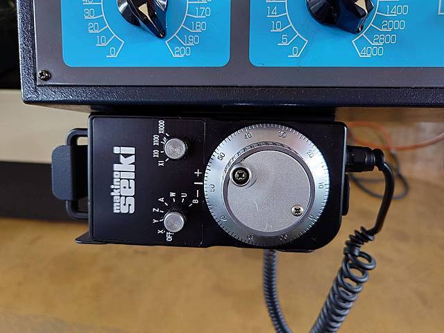 牧野フライス製作所 NC工具研削盤 CNS3