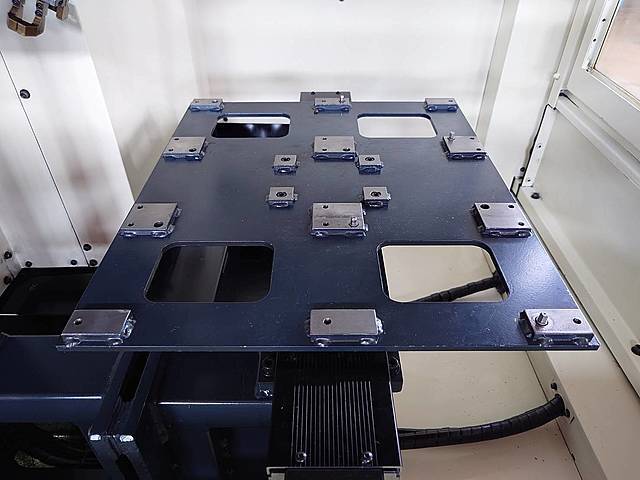 牧野フライス製作所 NC工具研削盤 CNS3
