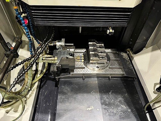 碌々産業 立型マシニングセンター NANO-21