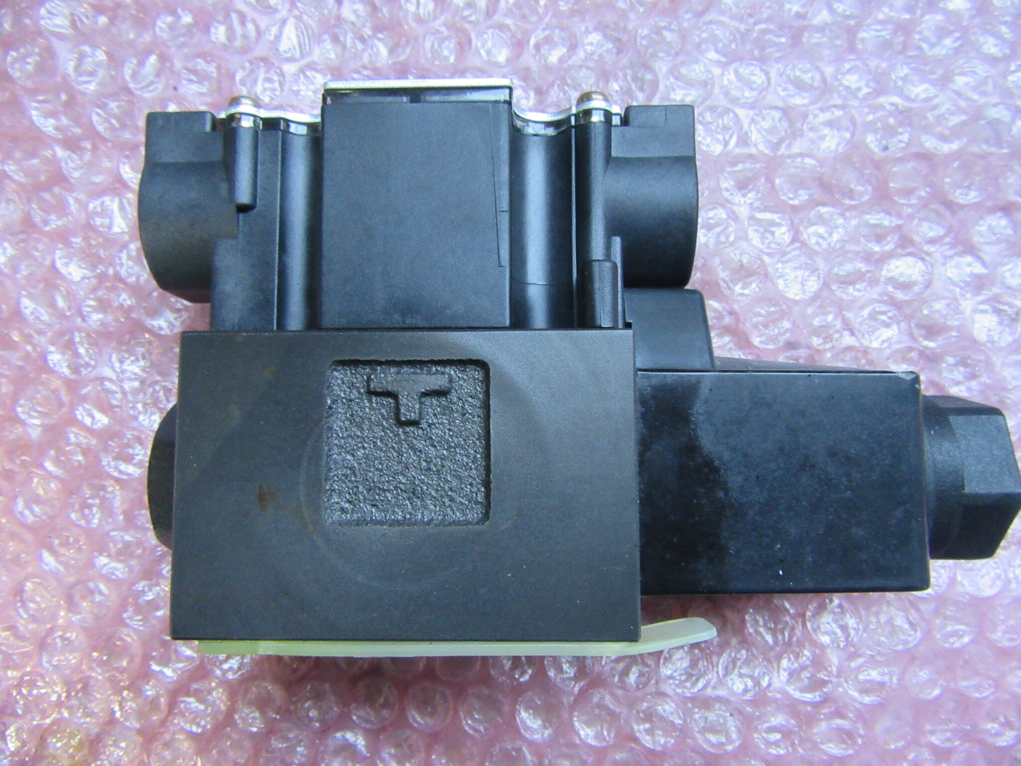油研工業/YUKEN KOGYO 電磁切替弁 DSG-01-2B2-A100-70