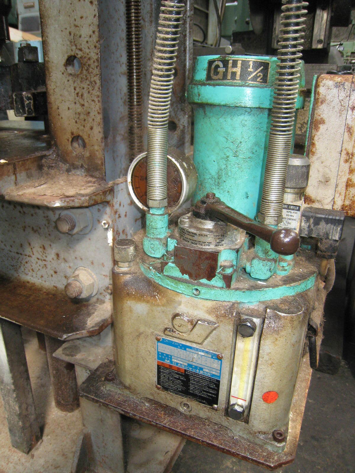 大阪ジャッキ 油圧プレス