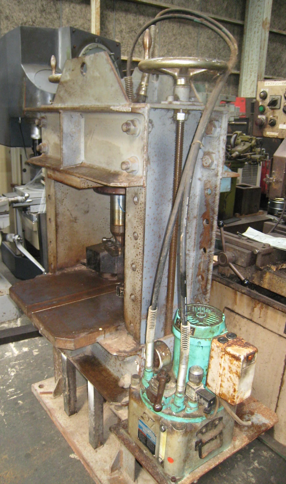 大阪ジャッキ 油圧プレス