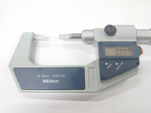 MITUTOYO｜ミツトヨ デジタルブレードマイクロメーター BLM-25DM