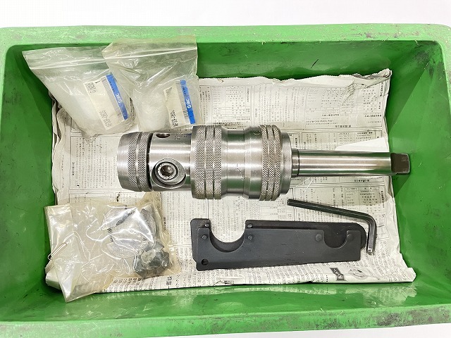 カトウ工機｜KATO タッパーチャック R35