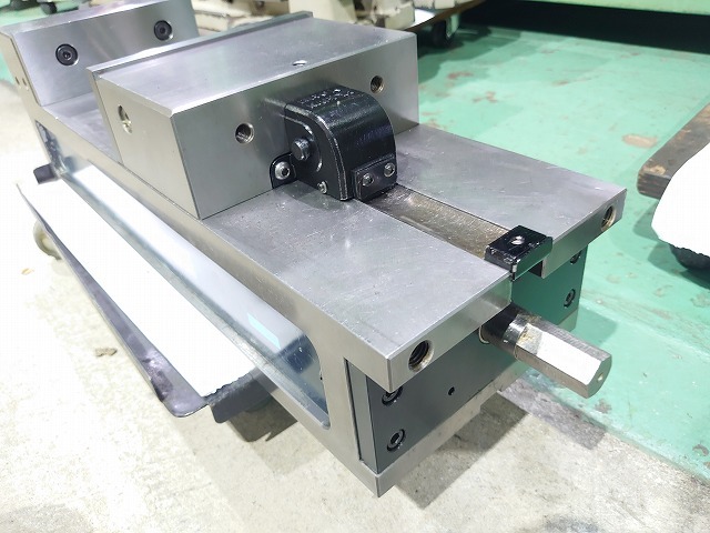 ナベヤ ERON ロックタイト精密マシンバイス LTCV160